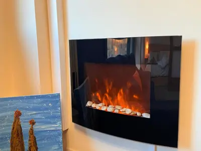Una televisión o centro de entretenimiento en El Loft de Salàs - L'Amfitriona