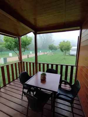 Un balcón o terraza de Camping Las Aguas