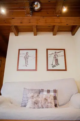 Zona de estar de Baqueira Cozy & Spacious Home in Unha, Mountain Views, Near Ski Slopes