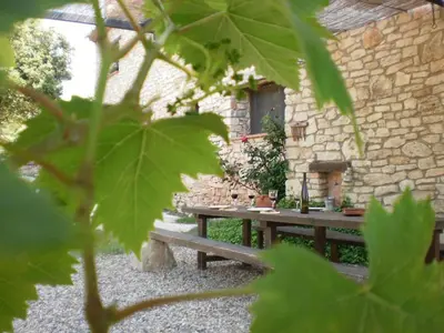 Jardín al aire libre en Holiday home in Montblanc with pool