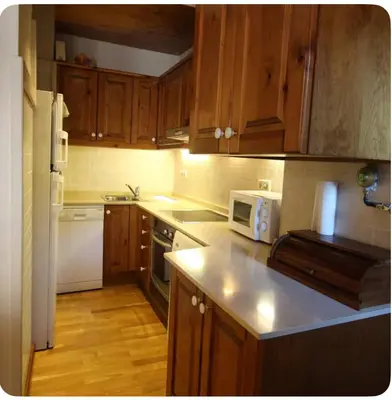 Una cocina o zona de cocina en Bonito spartsmento a 5 minutos de Baqueira