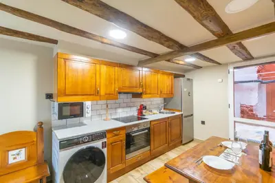 Una cocina o zona de cocina en Acogedora casa rural para conocer Navarra