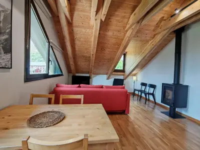 Zona de estar de Apartment Aüt 3 Dachgeschosswohnung in Vall de Boí by Interhome