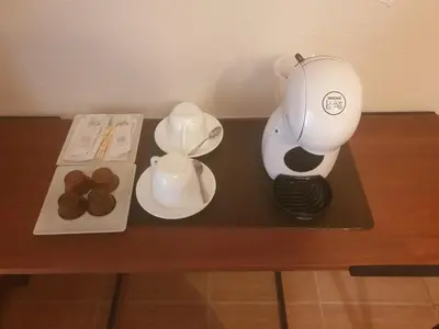 Utensilios para hacer té y café en Casa Rural Maidevera