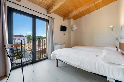 Cama o camas de una habitación en House With Indoor Pool On The Cistercian Route