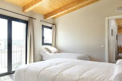Cama o camas de una habitación en House With Indoor Pool On The Cistercian Route