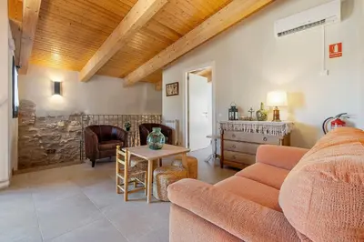 Zona de estar de House With Indoor Pool On The Cistercian Route