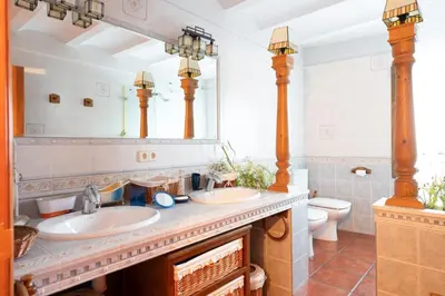 Un baño de Mirador de la Herradura