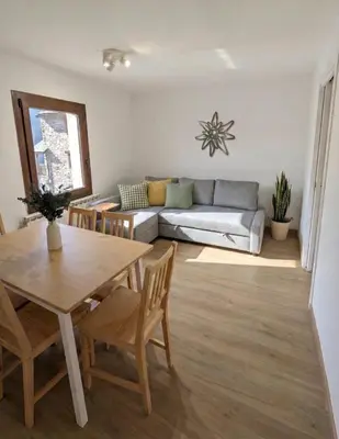 Zona de estar de Apartamento Nordic Weiss - Benasque centro - 5 pax