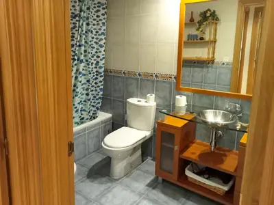 Un baño de Apartamentos Valle de Tena - Biescas 3000