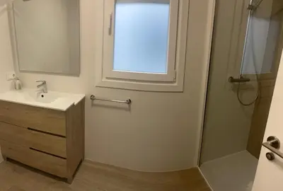 Un baño de Apartaments Plaza Príncipe Viana