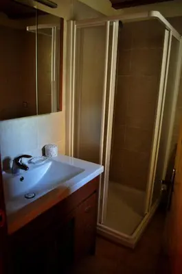 Un baño de Cal Tresonito