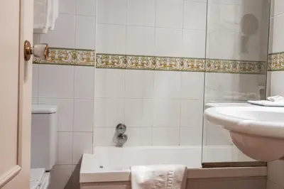 Un baño de Hotel Baztan