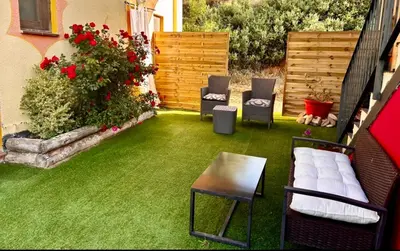 Jardín al aire libre en Apartamentos la Jayma del Arte