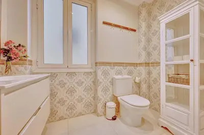 Un baño de Heart of Pamplona Apartments III by clabao