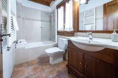 Un baño de Apartamentos Casa Pichuana