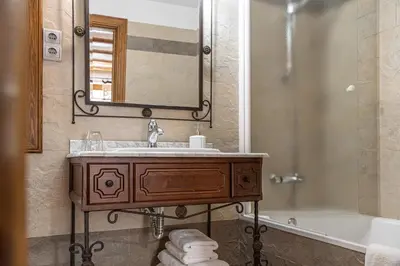 Un baño de Apartamentos Casa Pichuana