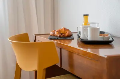 Comida en o cerca de este hotel