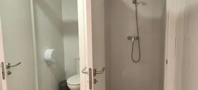 Un baño de Albergue Valderrobres Auto check-in