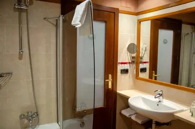 Un baño de Albares