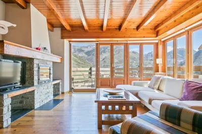 Plano de Gessa Luxury Apartments - parking y guardaski en Vall de Ruda