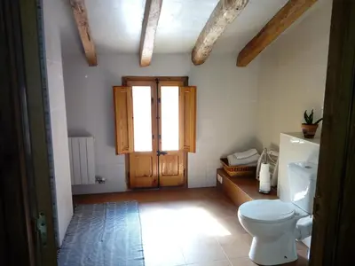 Un baño de Cal Camilo
