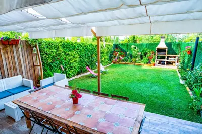 Jardín al aire libre en Casarosaenea