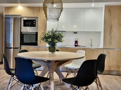 Una cocina o zona de cocina en Apartamentos LCR Boutique, LCR Suites y LCR Los Valles