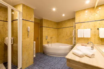 Un baño de Hotel Santamaria