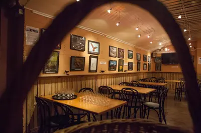 Un restaurante o sitio para comer en Casa con vistas al valle - La Sabina