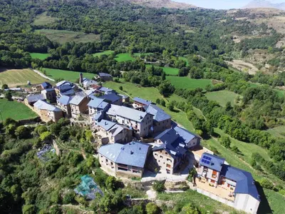 Paisaje cerca of this country house