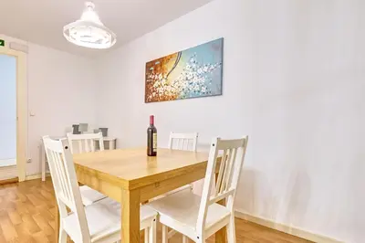 Plano de Apartamento La Capilla by Clabao