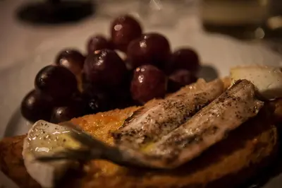 Comida en o cerca de este apartamento