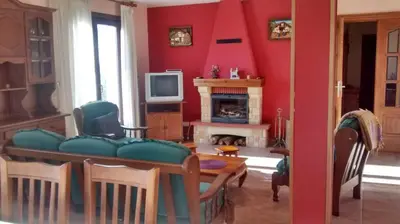 Una televisión o centro de entretenimiento en Txantxikonea Etxea