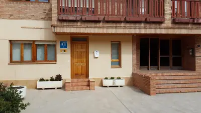 Fachada o entrada de Apartamentos Alcañiz, Gala