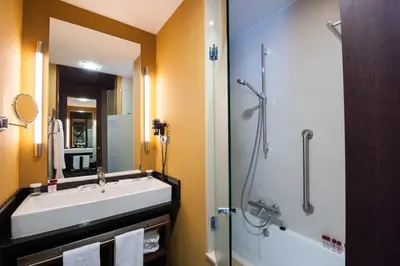 Un baño de SOMMOS Hotel Aneto