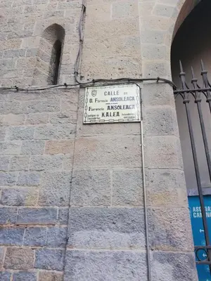 Plano de Calle Ansoleaga a 100 mts del Ayuntamiento