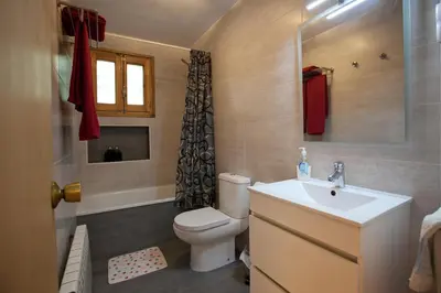 Un baño de La Caseta del bosc de Sort
