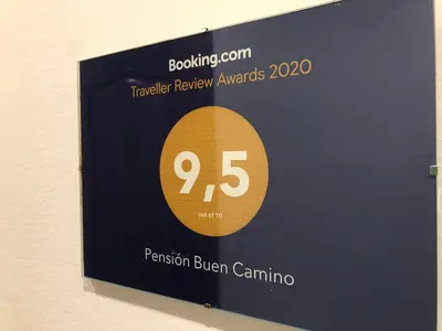 Certificado, premio, señal o documento que está expuesto en Pensión Buen Camino