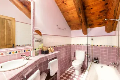 Un baño de Hotel Rural El Mirador de los Pirineos