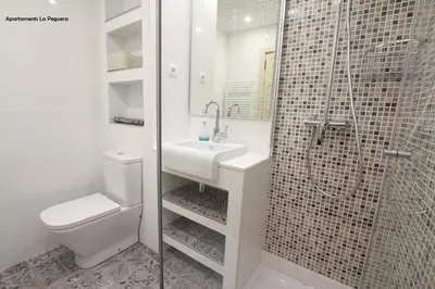 Un baño de Apartaments la Peguera