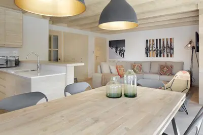 Una cocina o zona de cocina en Val de Ruda Luxe 52 by FeelFree Rentals