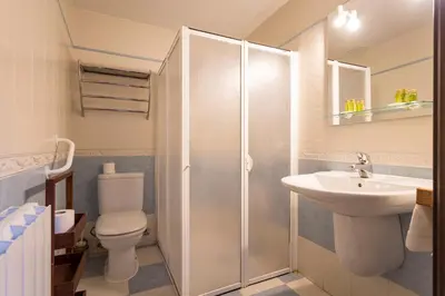 Un baño de Balcon del Pirineo Rural Ordesa
