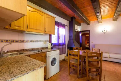 Una cocina o zona de cocina en Balcon del Pirineo Rural Ordesa