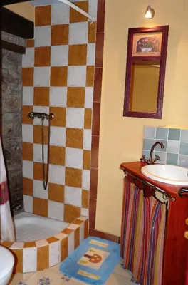 Un baño de La Colmenita