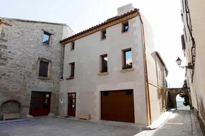Edificio en el que se encuentra la habitación en casa particular