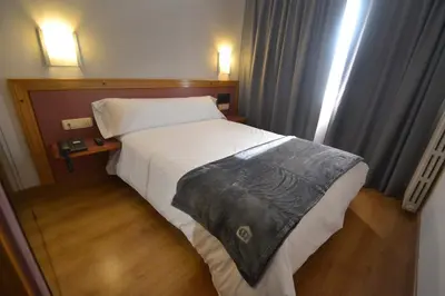 Cama o camas de una habitación en Hotel Brujas De Irues