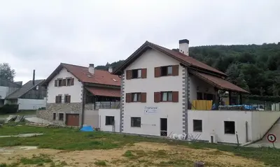 Edificio en el que se encuentra el albergue