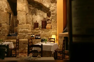 Un restaurante o sitio para comer en Complejo Molí de L'Hereu