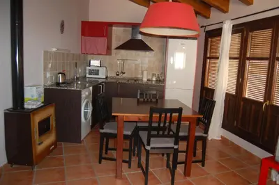Una cocina o zona de cocina en casa sampietro 2